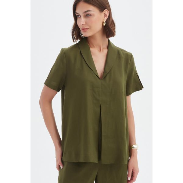 Shawl Collar Pleat Top